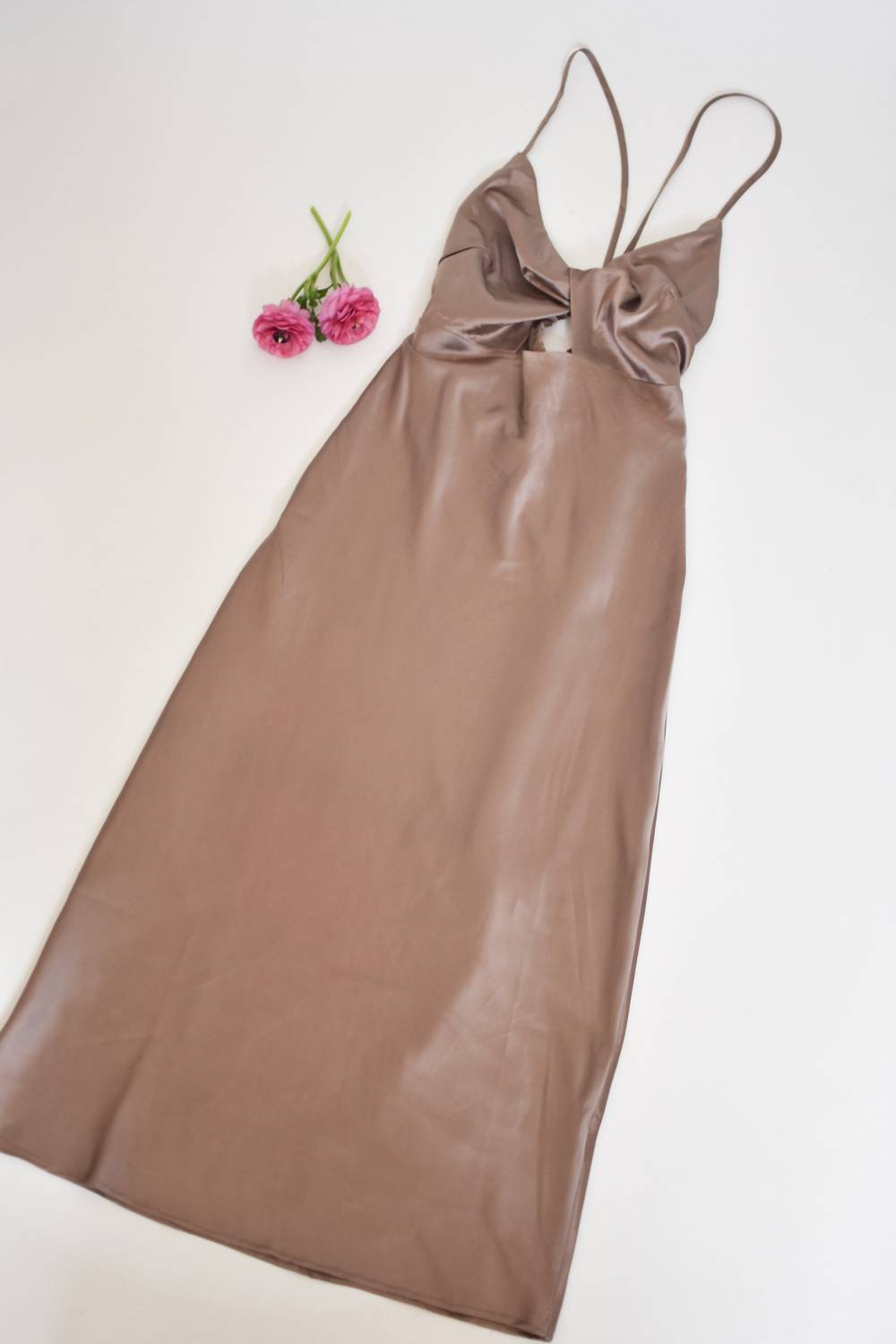 Женское платье с перекрещивающимися бретелями в цвете тау ENDLESS BLU., Taupe
Женское платье с перекрещивающимися бретелями в цвете тау ENDLESS BLU., Taupe