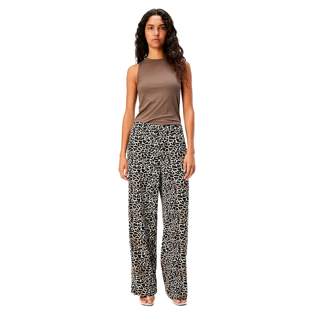 Брюки Object Alba Lisa, черный
Брюки Object Alba Lisa, черный