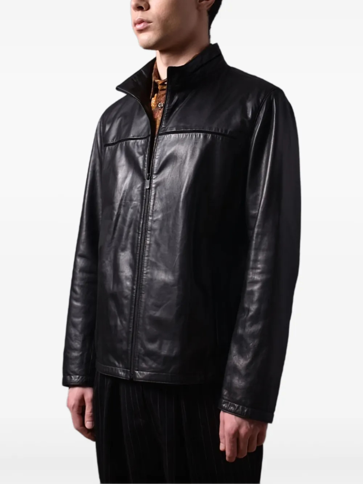 Poche Paris кожаная куртка на молнии, черный
Poche Paris кожаная куртка на молнии, черный