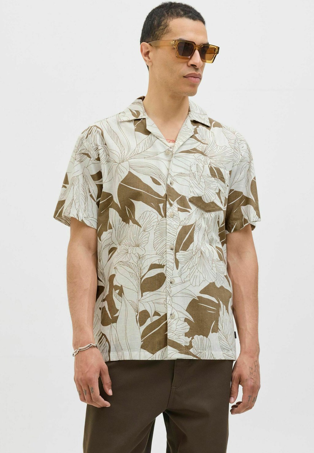 Рубашка JPRBLUBAHAMAS PRINT RESORT Jack & Jones PREMIUM, темно-зеленый
Рубашка JPRBLUBAHAMAS PRINT RESORT Jack & Jones PREMIUM, темно-зеленый