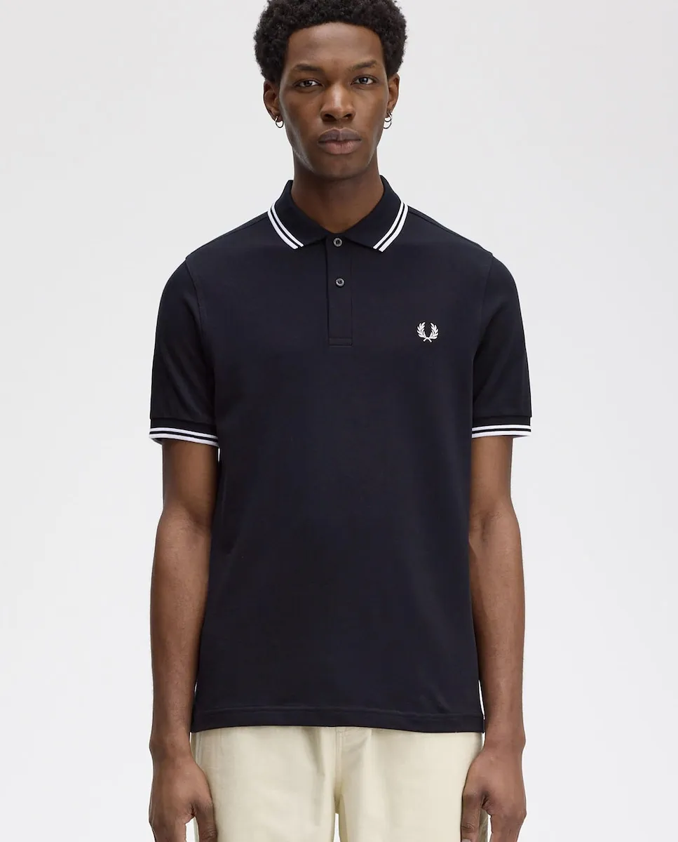 Мужская поло из пике с коротким рукавом Fred Perry, темно-синий
Мужская поло из пике с коротким рукавом Fred Perry, темно-синий