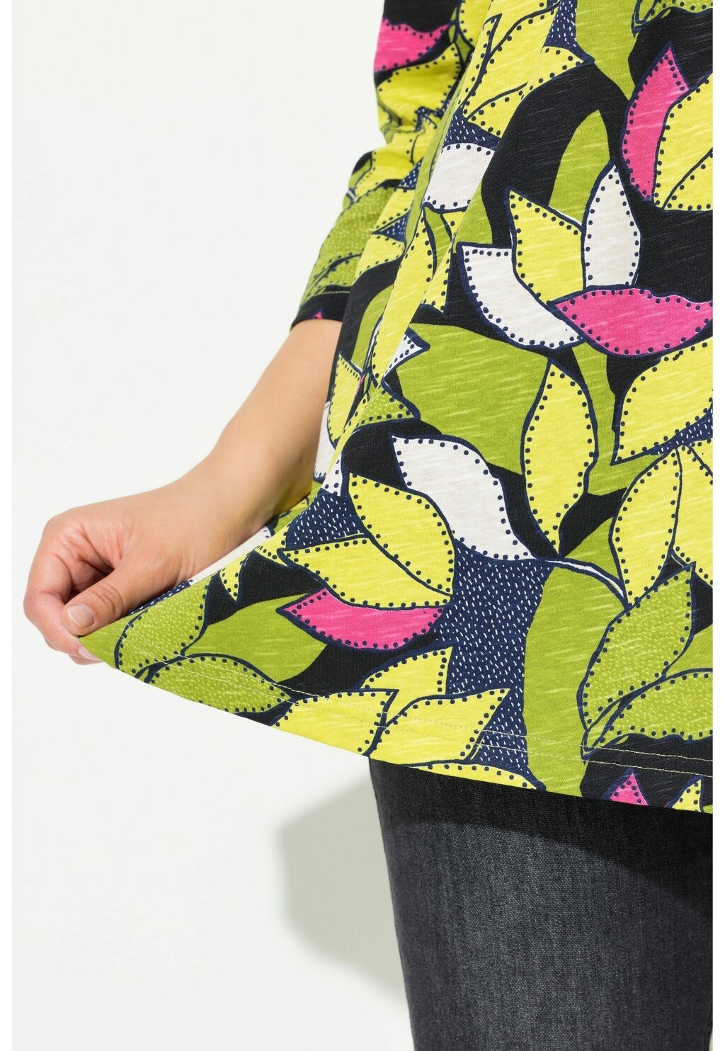 Топ с длинными рукавами 3/4 SLEEVE V-NECK LEAF Ulla Popken, светло-зеленый
Топ с длинными рукавами 3/4 SLEEVE V-NECK LEAF Ulla Popken, светло-зеленый