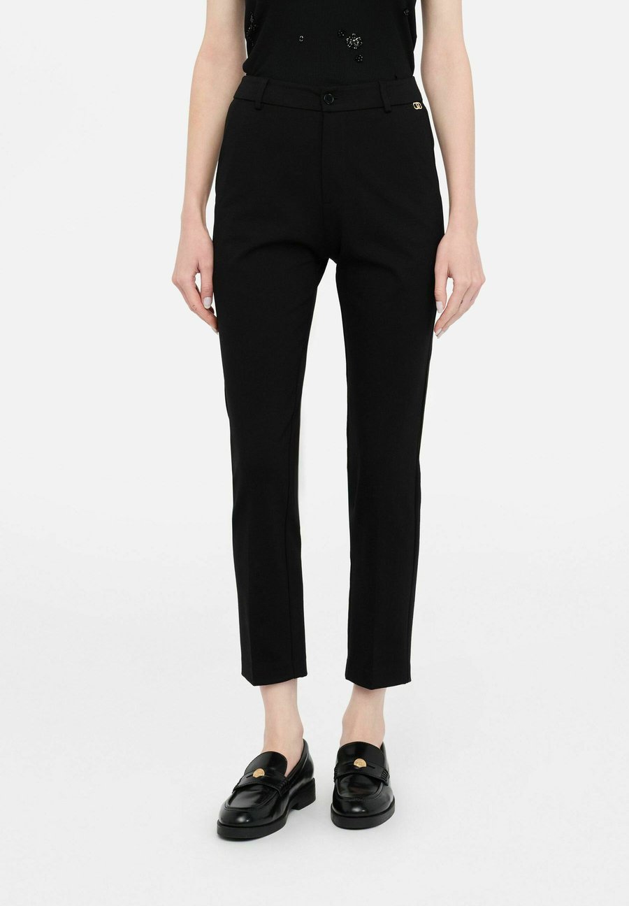 Брюки LIU JO SLIM FIT, Black
Брюки LIU JO SLIM FIT, Black