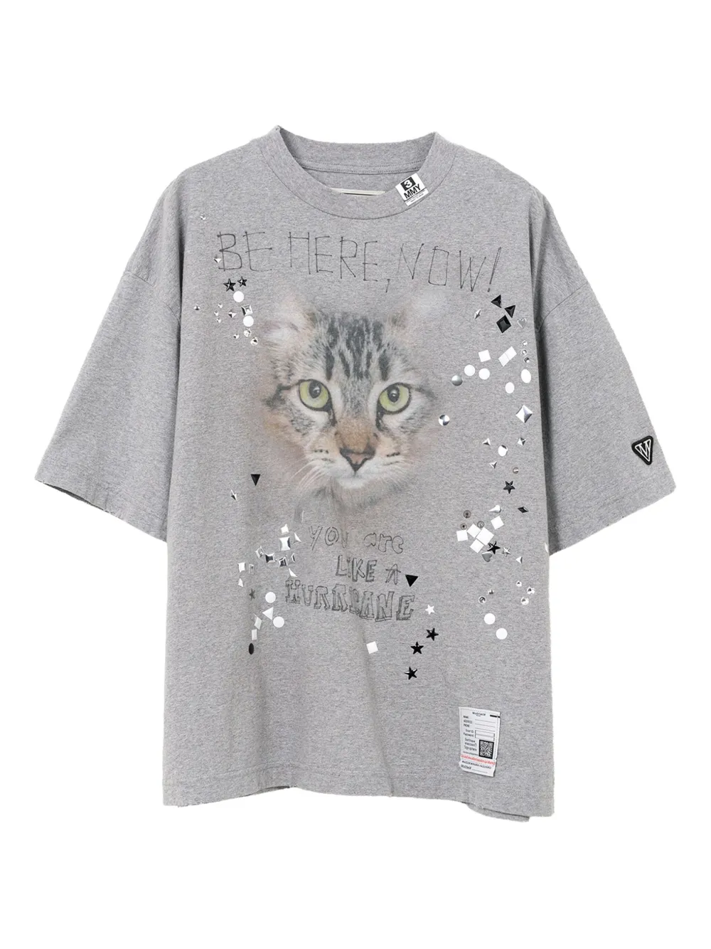 Декорированная футболка с принтом Maison Mihara Yasuhiro, серый 
Декорированная футболка с принтом Maison Mihara Yasuhiro, серый