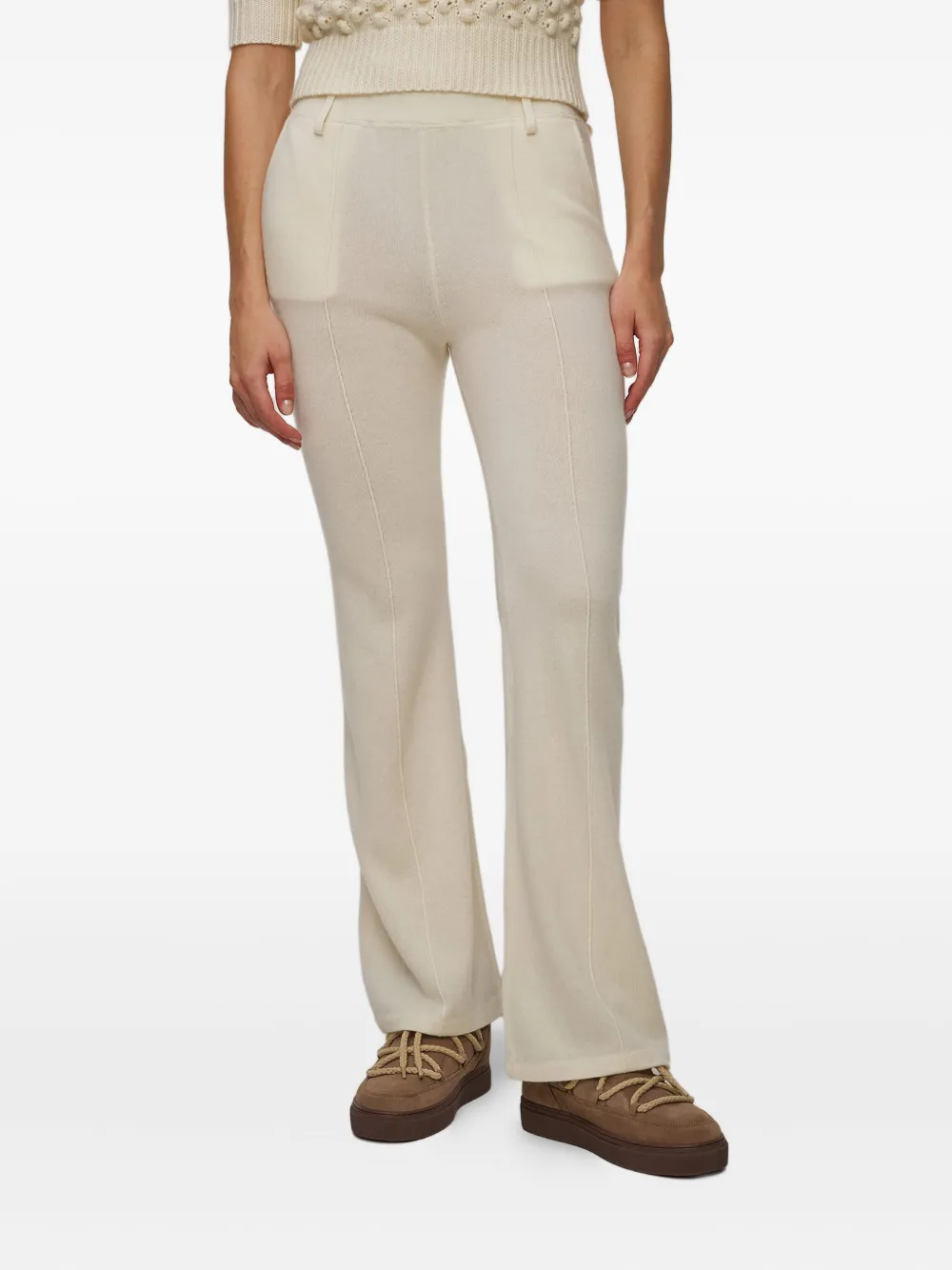 Расклешенные кашемировые брюки kujten, нейтральный
Расклешенные кашемировые брюки kujten, нейтральный