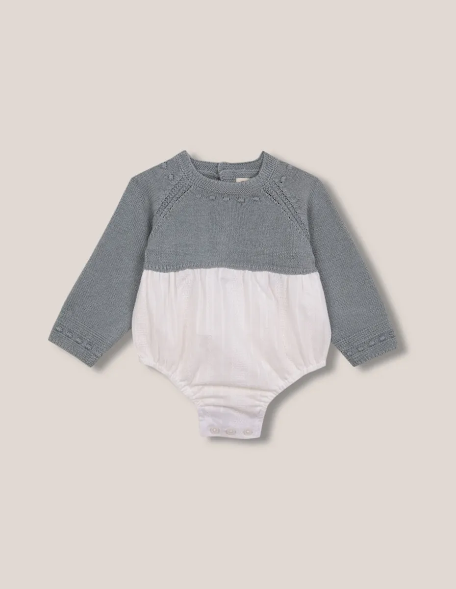 Комбинезон для малыша с вязаной тканью из шерсти и зеленым добби Gocco
Комбинезон для малыша с вязаной тканью из шерсти и зеленым добби Gocco