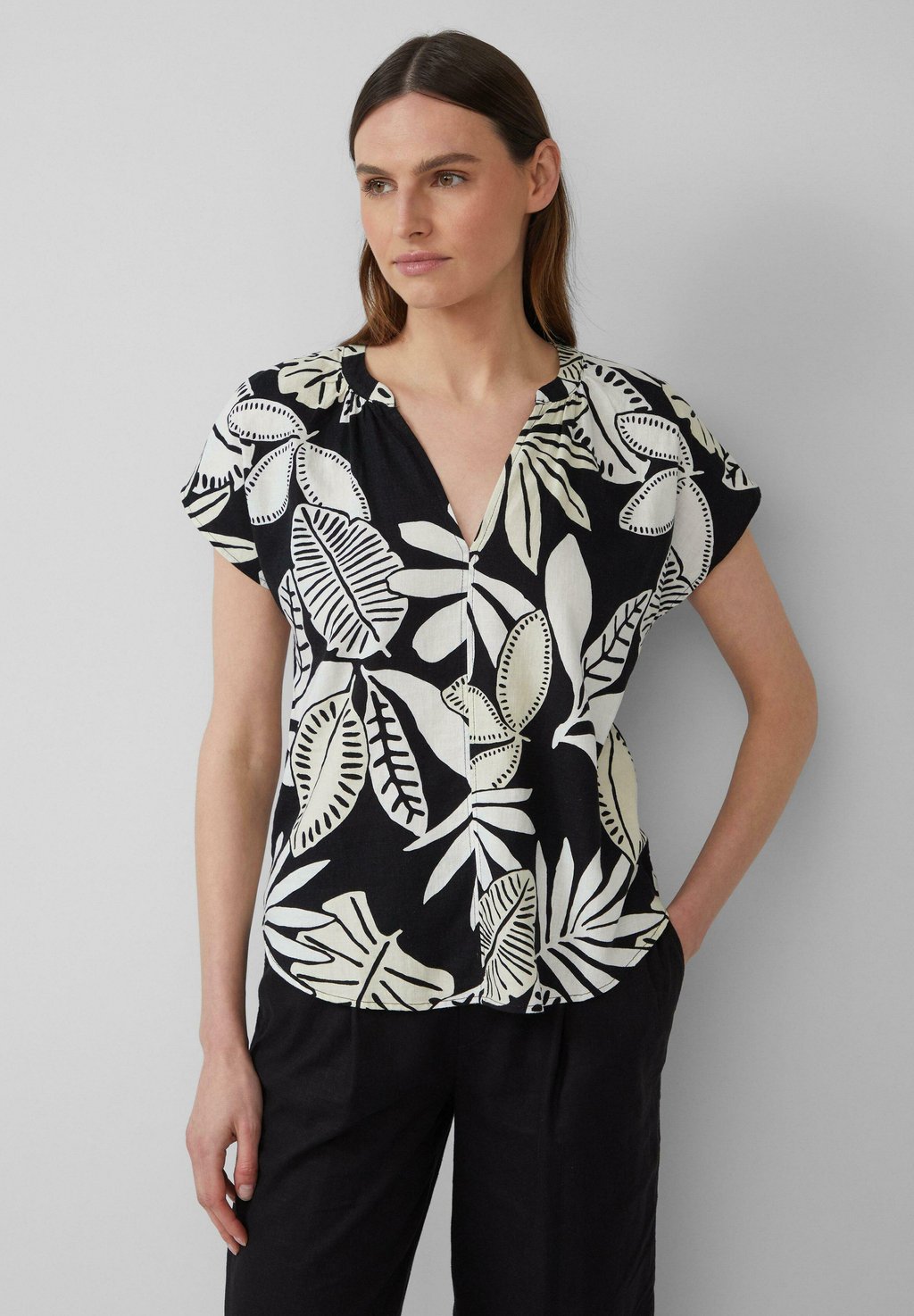 Блуза s.Oliver, черный
Блуза s.Oliver, черный