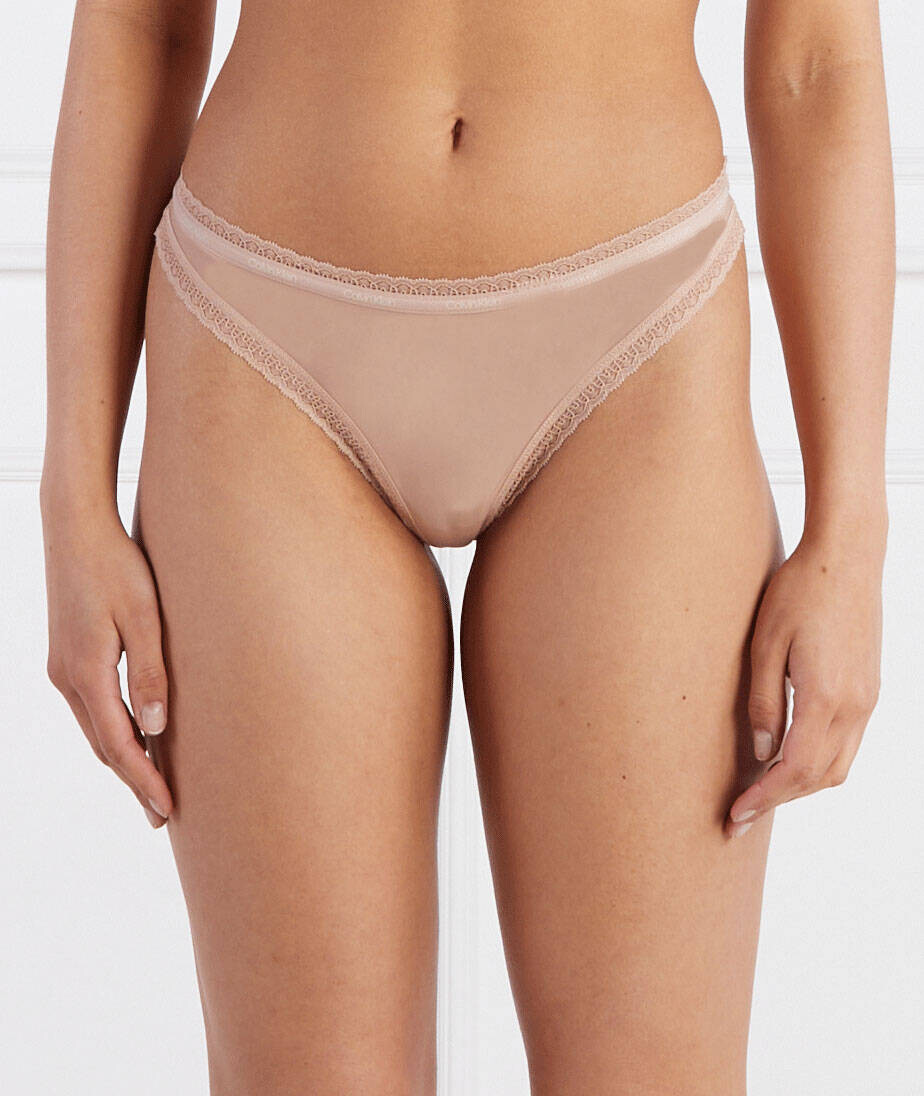 Стринги Calvin Klein Underwear, цвет nude
Стринги Calvin Klein Underwear, цвет nude