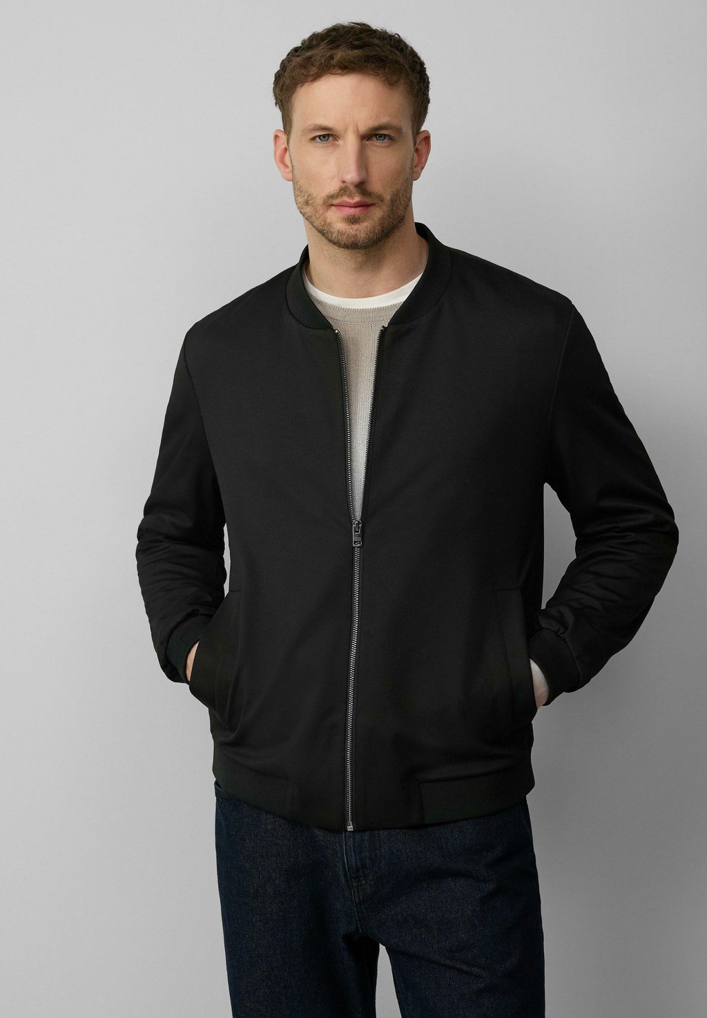 Куртка-бомбер s.Oliver BLACK LABEL, черный
Куртка-бомбер s.Oliver BLACK LABEL, черный