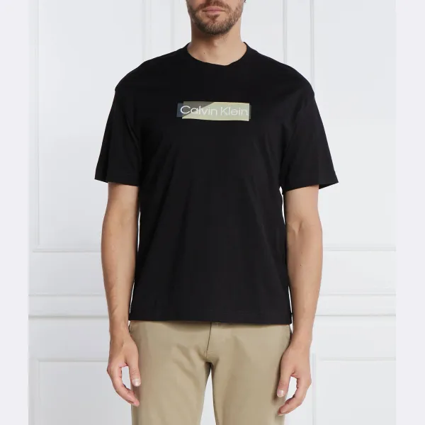 Многослойная футболка классического кроя с гелевым логотипом Calvin Klein, черный
Многослойная футболка классического кроя с гелевым логотипом Calvin Klein, черный