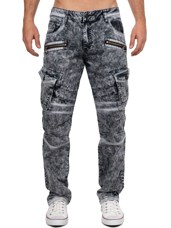 Джинсы черного цвета Cipo & Baxx
Джинсы черного цвета Cipo & Baxx