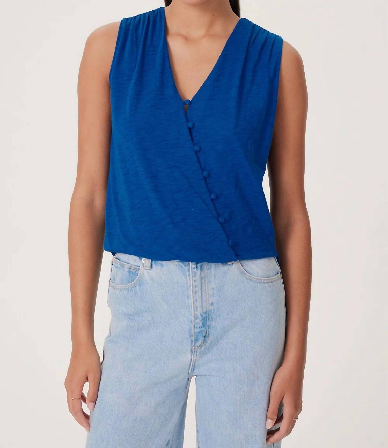 Сабина Сюрплис Шелл Топ в Лиможе GOLDIE, Limoges
Сабина Сюрплис Шелл Топ в Лиможе GOLDIE, Limoges