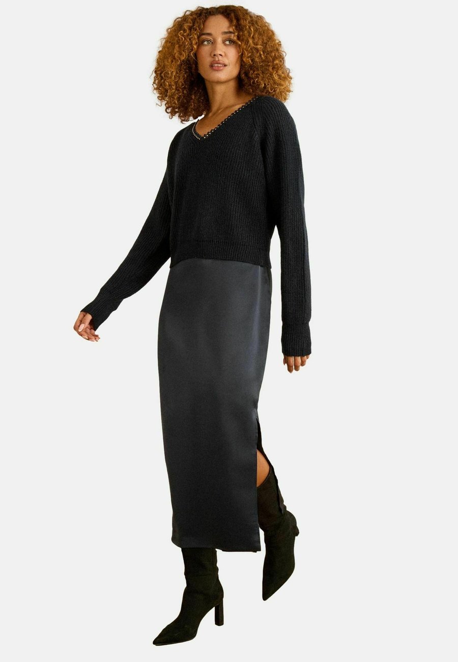 Платье Love & Roses PETITE FIT 2 IN 1, Navy Blue V-Neck/Blue
Платье Love & Roses PETITE FIT 2 IN 1, Navy Blue V-Neck/Blue