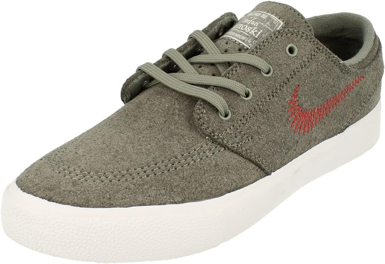 Мужские кроссовки Nike, Tumbled Grey University Red 005
Мужские кроссовки Nike, Tumbled Grey University Red 005