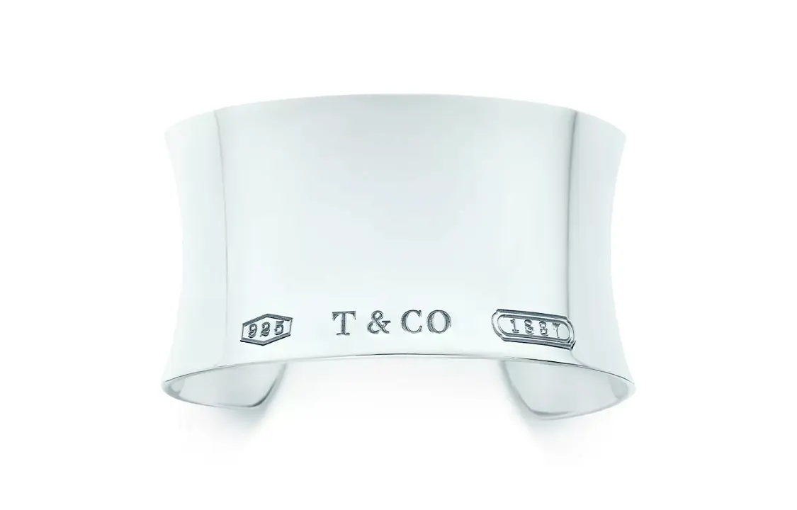 TIFFANY & CO. Серебряные браслеты Sterling Silver унисекс
TIFFANY & CO. Серебряные браслеты Sterling Silver унисекс