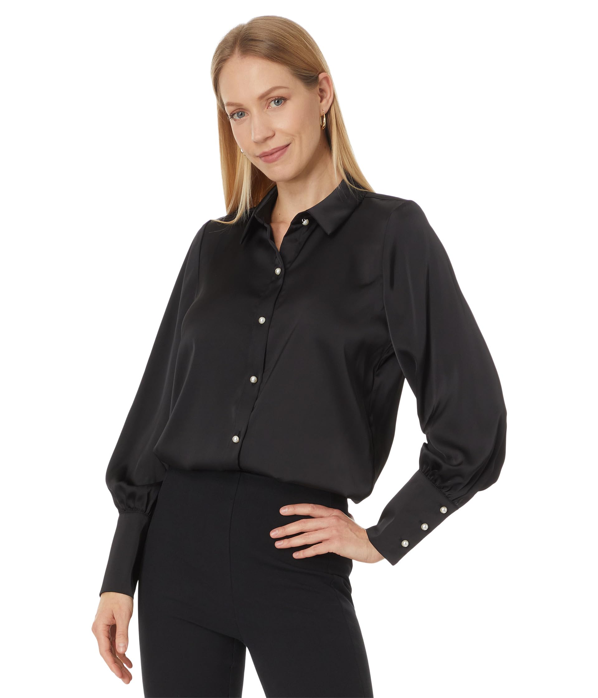 Блуза CeCe Button Down Long Slv Collared Tall Cuff Blouse 060, цвет Rich Black 
Блуза CeCe Button Down Long Slv Collared Tall Cuff Blouse 060, цвет Rich Black