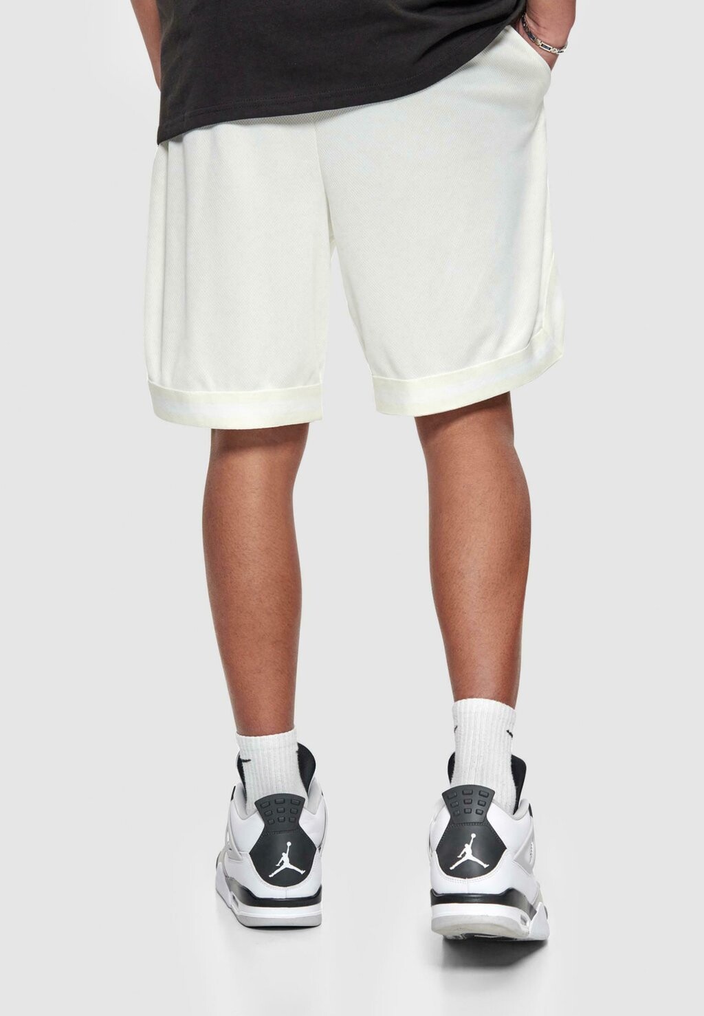 Спортивные брюки Dropsize, кремово-белые
Спортивные брюки Dropsize, кремово-белые