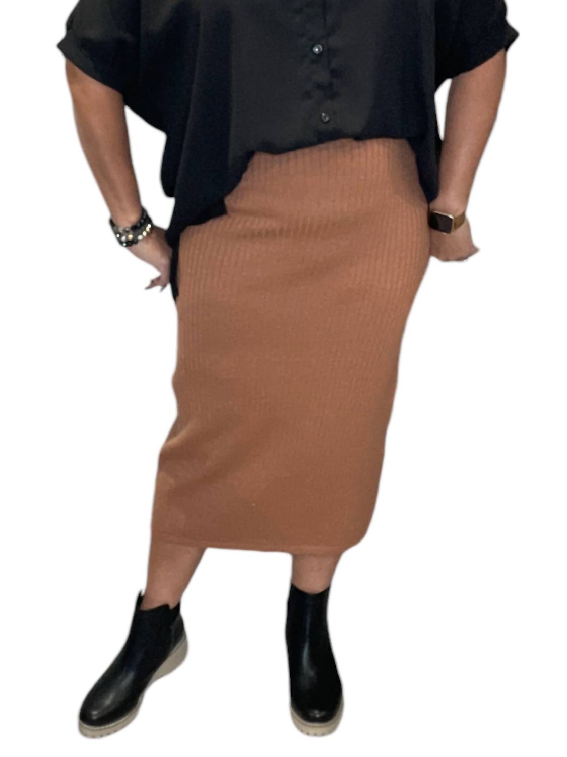 WISHLIST Плотная ребристая юбка-свитер миди с разрезом сзади, карамельного цвета
WISHLIST Плотная ребристая юбка-свитер миди с разрезом сзади, карамельного цвета