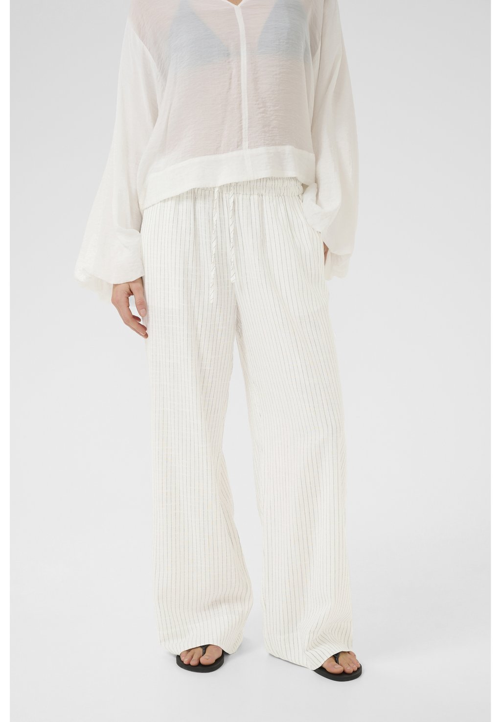 Брюки JANNIEMW My Essential Wardrobe, мультиколор 
Брюки JANNIEMW My Essential Wardrobe, мультиколор