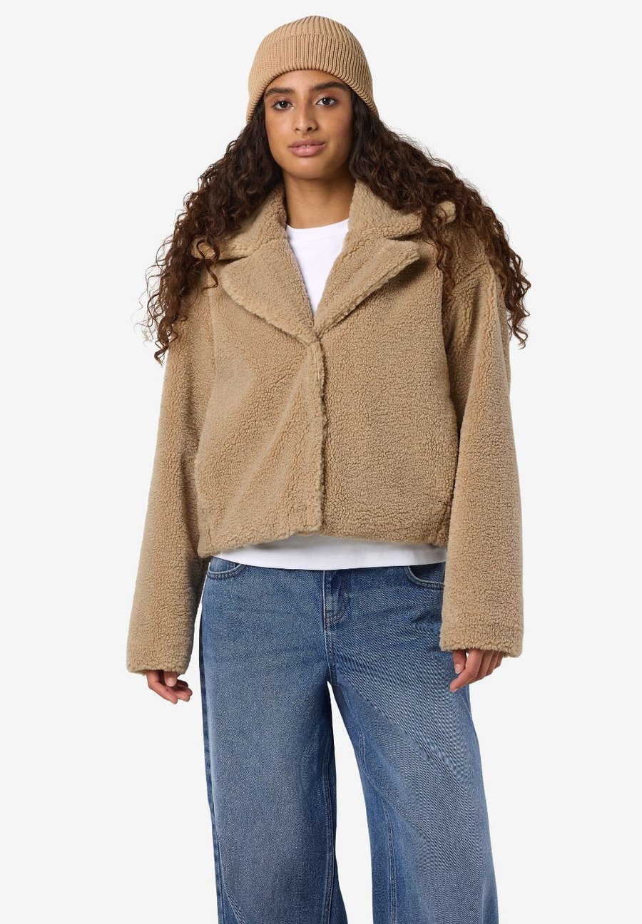 Флисовая куртка Noisy May NMNATI CROP JACKET, Birch/Beige
Флисовая куртка Noisy May NMNATI CROP JACKET, Birch/Beige