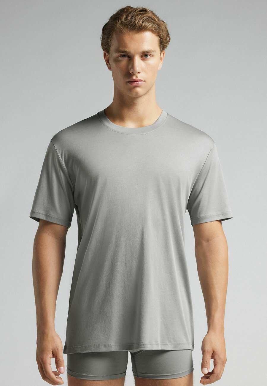 Футболка IUMAN Intimissimi Uomo Basic T-shirt, Grey, Серый, Футболка IUMAN Intimissimi Uomo Basic T-shirt, Grey
Футболка IUMAN Intimissimi Uomo Basic T-shirt, Grey, Серый, Футболка IUMAN Intimissimi Uomo Basic T-shirt, Grey
