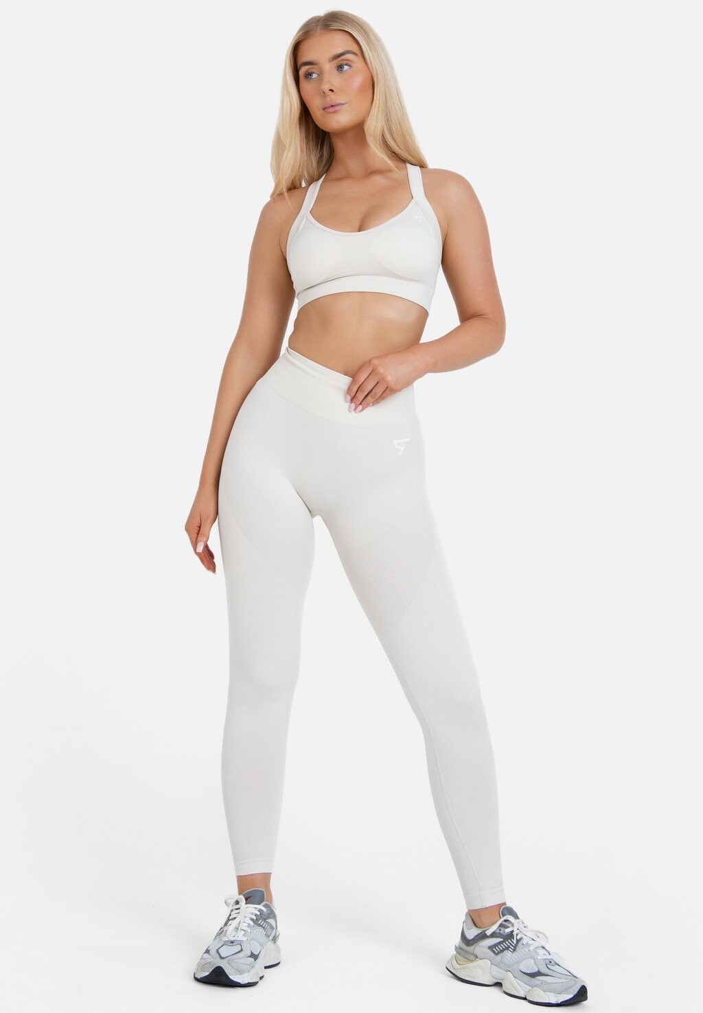 Леггинсы LEGACY SEAMLESS HIGH WAISTED SQUATPROOF, светло-серый
Леггинсы LEGACY SEAMLESS HIGH WAISTED SQUATPROOF, светло-серый