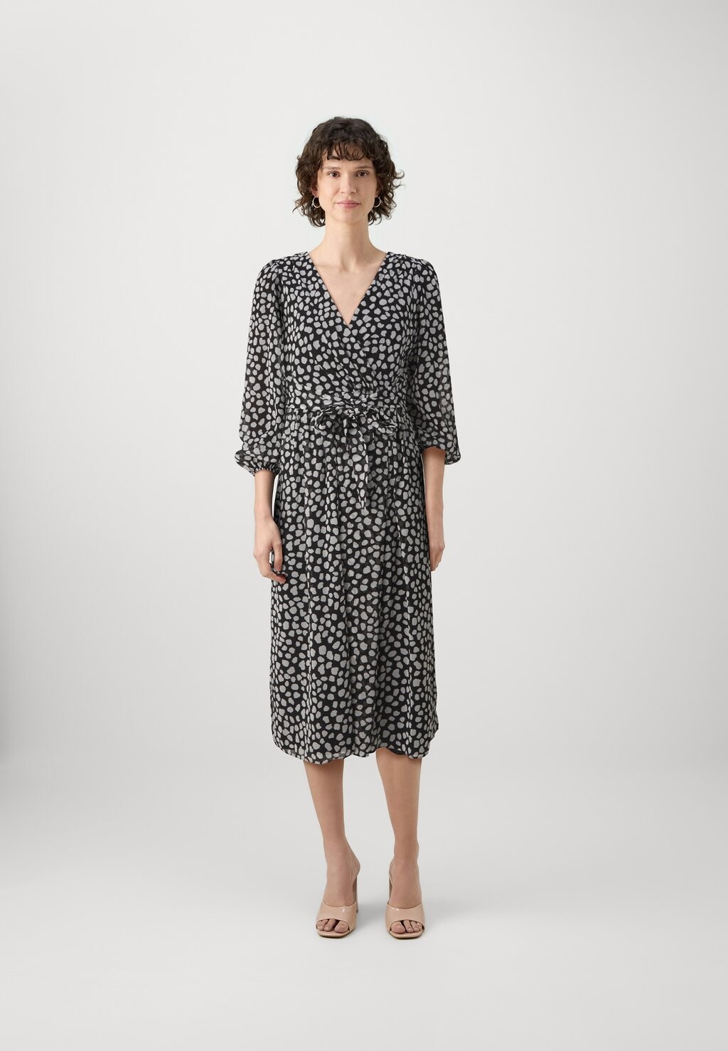 Дневное платье COCKTAILKLEIDER Swing, антрацит
Дневное платье COCKTAILKLEIDER Swing, антрацит