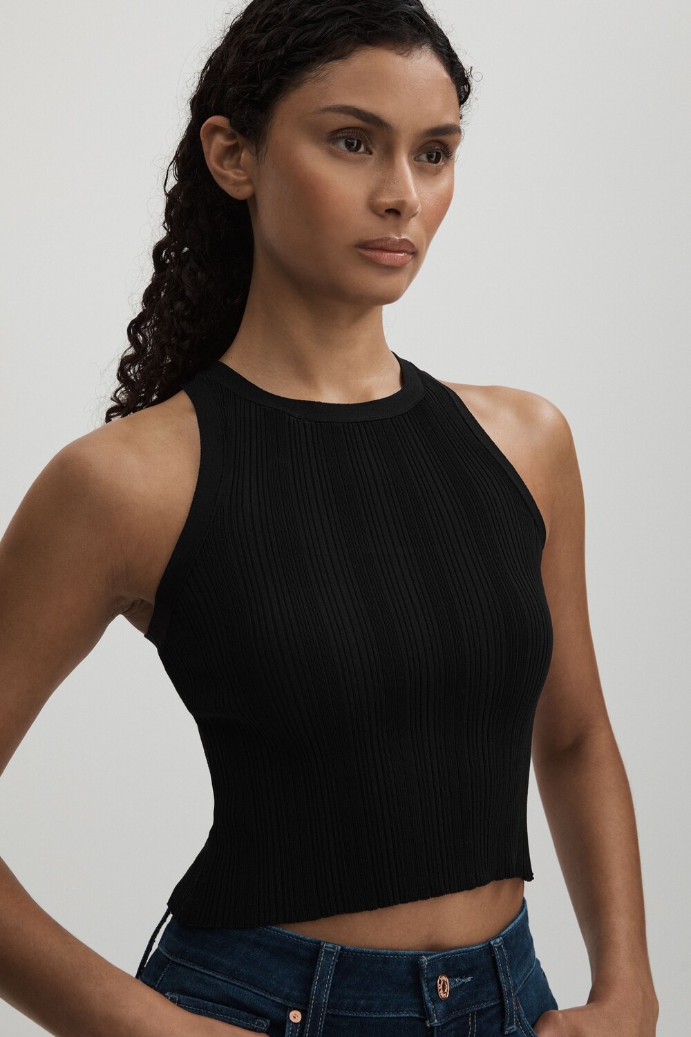 Жилет в рубчик Good American, черный
Жилет в рубчик Good American, черный