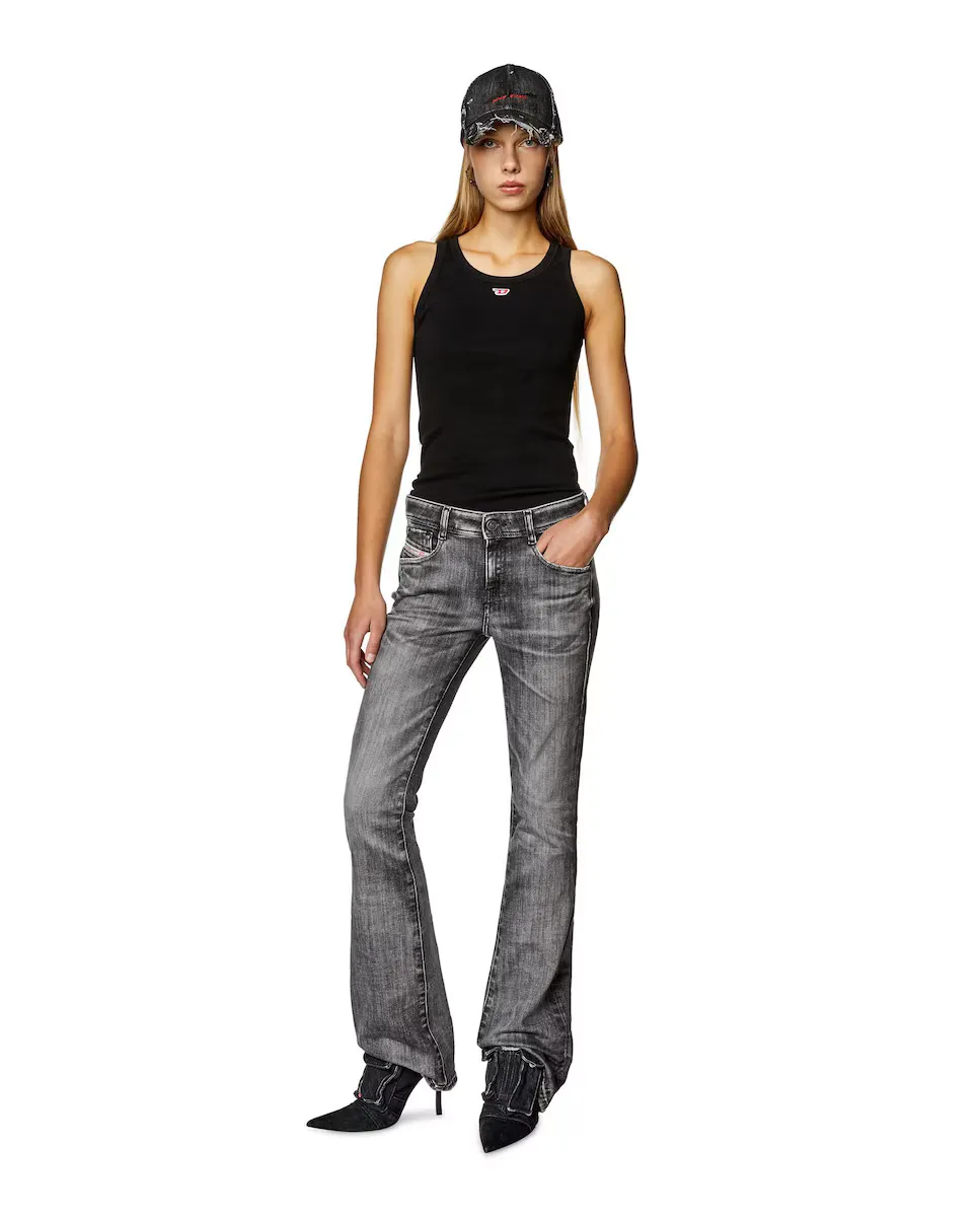 Женская футболка без рукавов с логотипом Diesel, черный
Женская футболка без рукавов с логотипом Diesel, черный