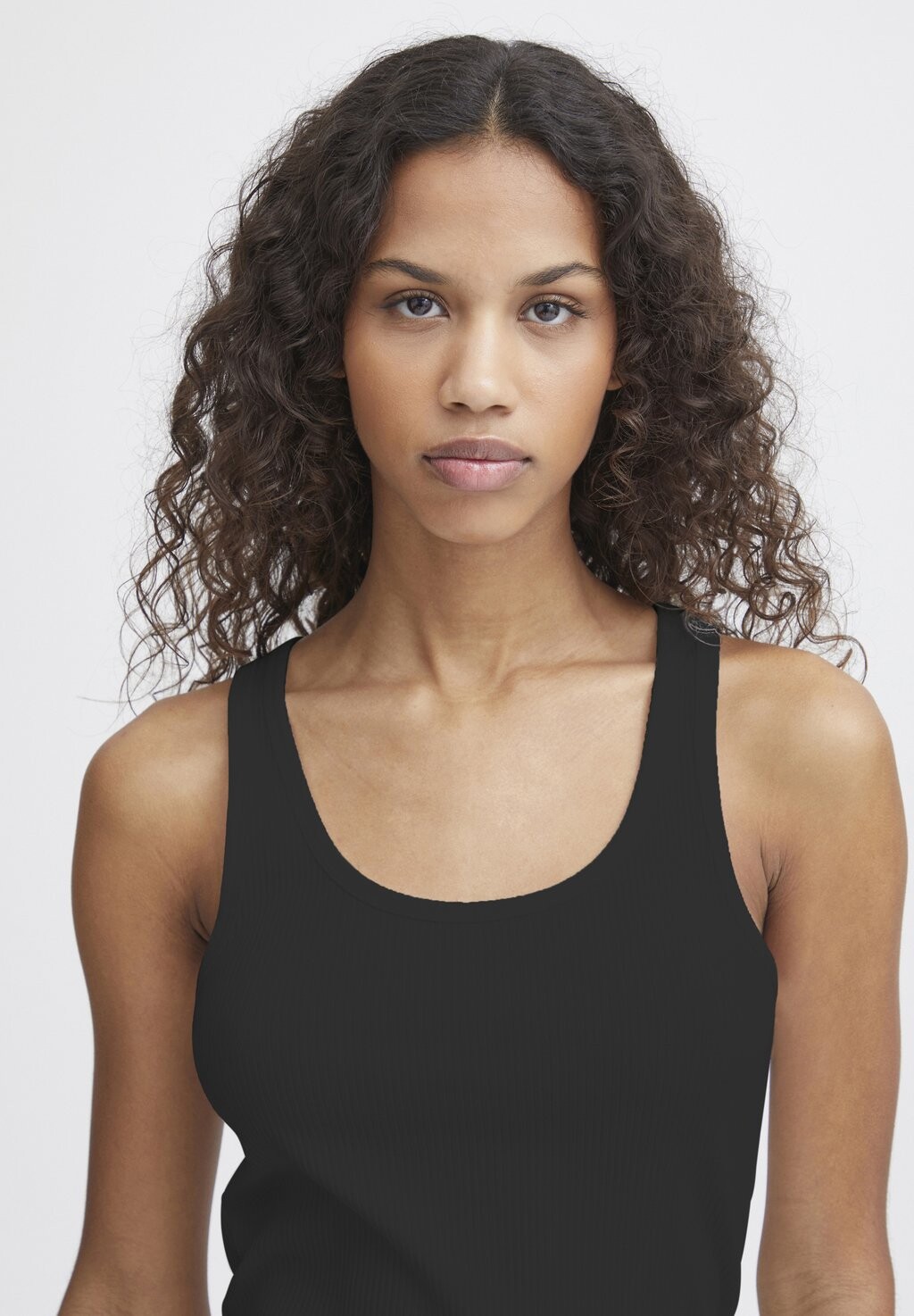 Топ PALMER BOX ICHI, черный
Топ PALMER BOX ICHI, черный