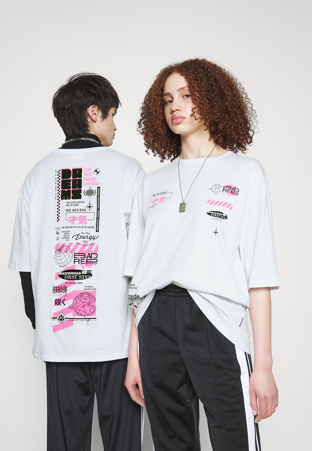 Футболка с принтом YOURTURN, белый 
Футболка с принтом YOURTURN, белый