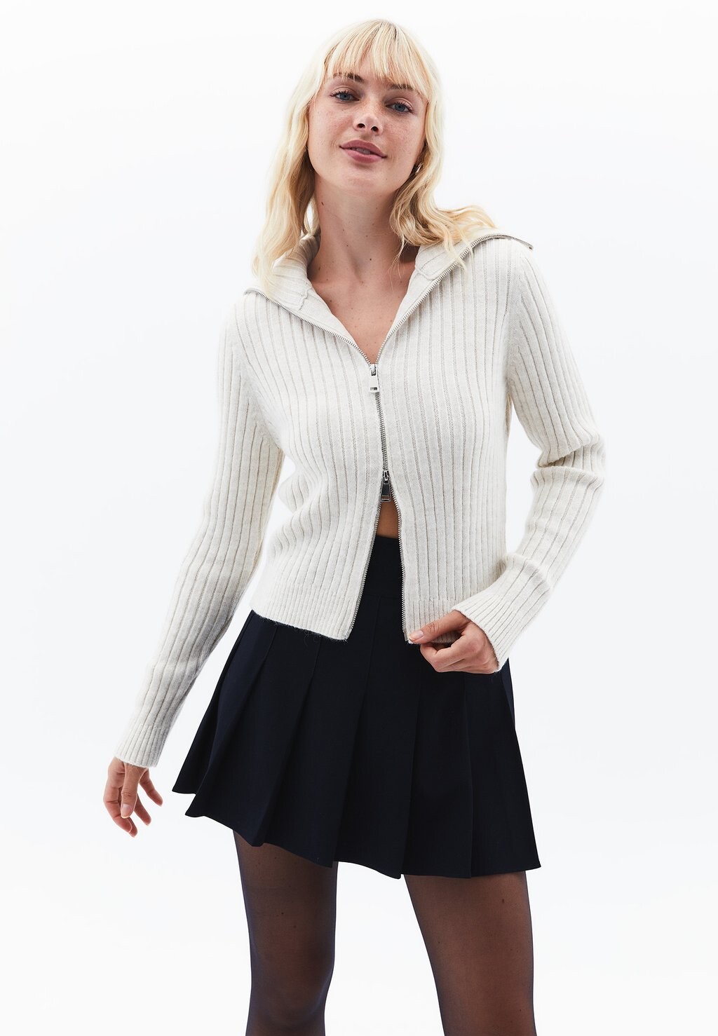 Кардиган OXXO, серебристый
Кардиган OXXO, серебристый