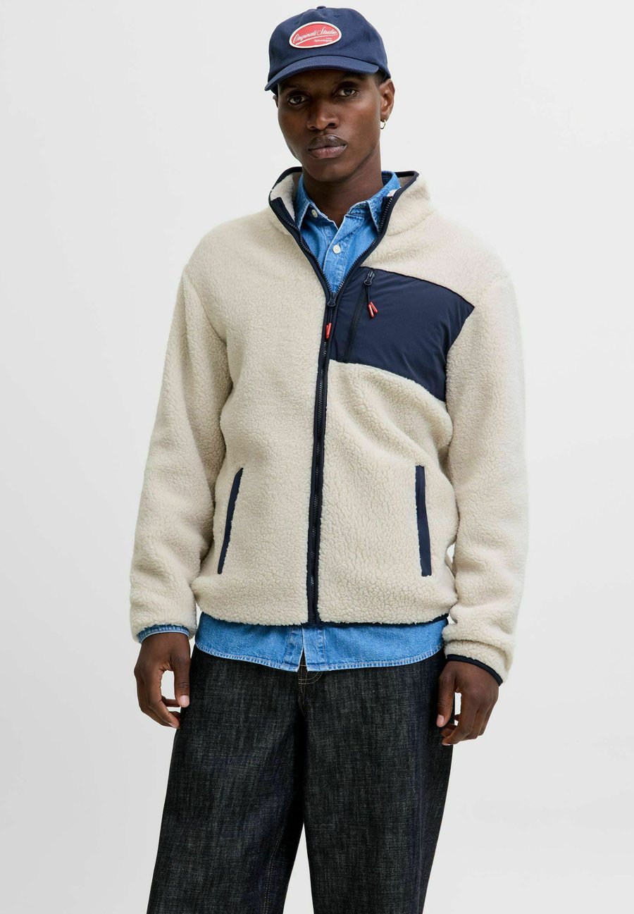 Флисовая куртка Jack & Jones Fleece jacket, Moonbeam/Off-White
Флисовая куртка Jack & Jones Fleece jacket, Moonbeam/Off-White