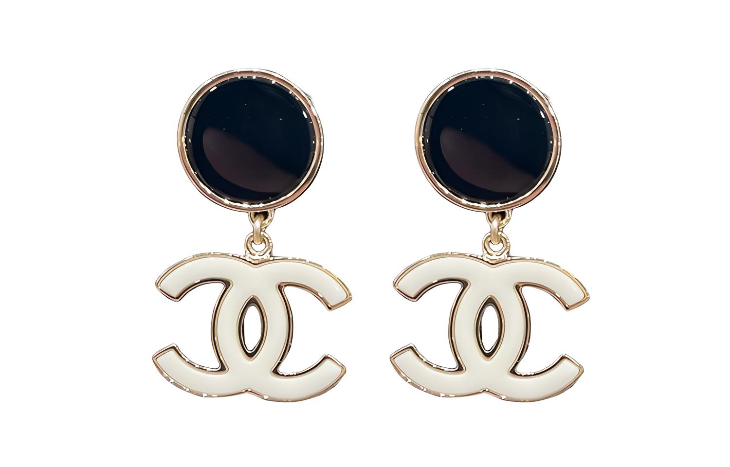 CHANEL Серьги Alloy для женщин белые
CHANEL Серьги Alloy для женщин белые