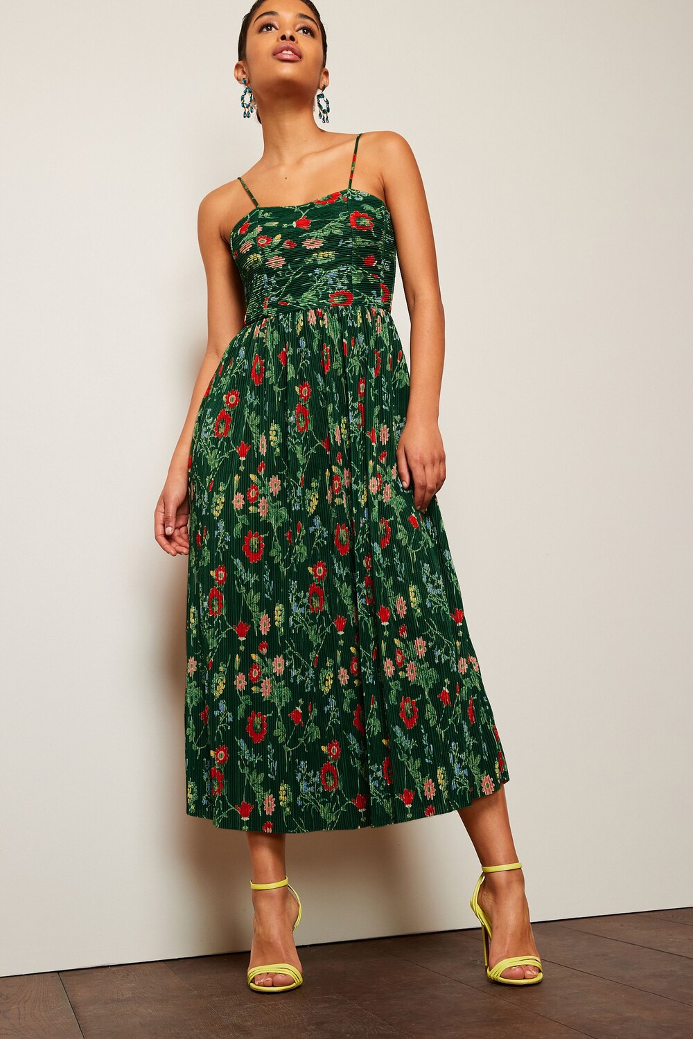 Платье миди с плиссированным корсетом и бретелями Next
Платье миди с плиссированным корсетом и бретелями Next