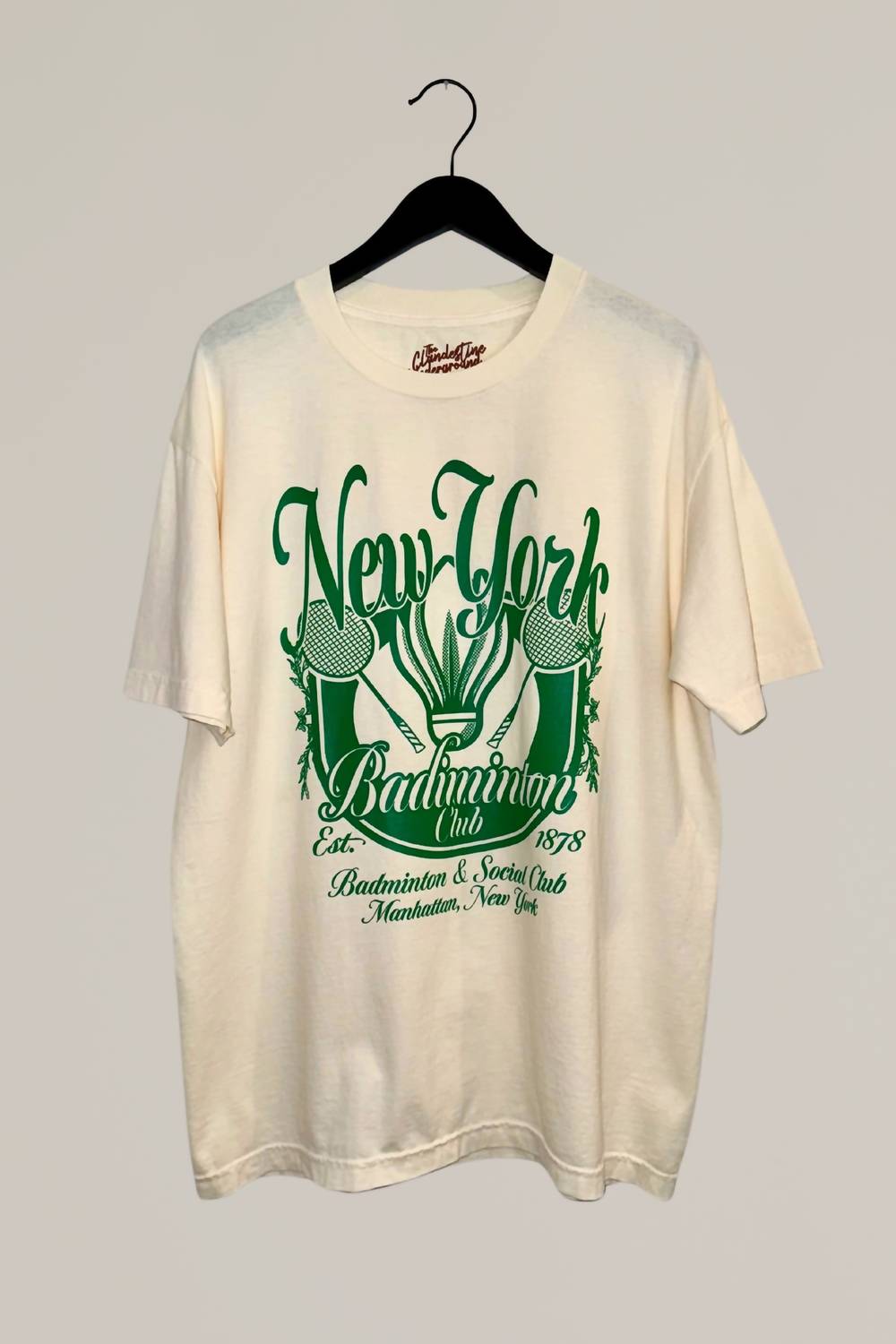 Женская футболка New York Badiminton с принтом большого размера зеленого цвета the Clandestine Underground 
Женская футболка New York Badiminton с принтом большого размера зеленого цвета the Clandestine Underground