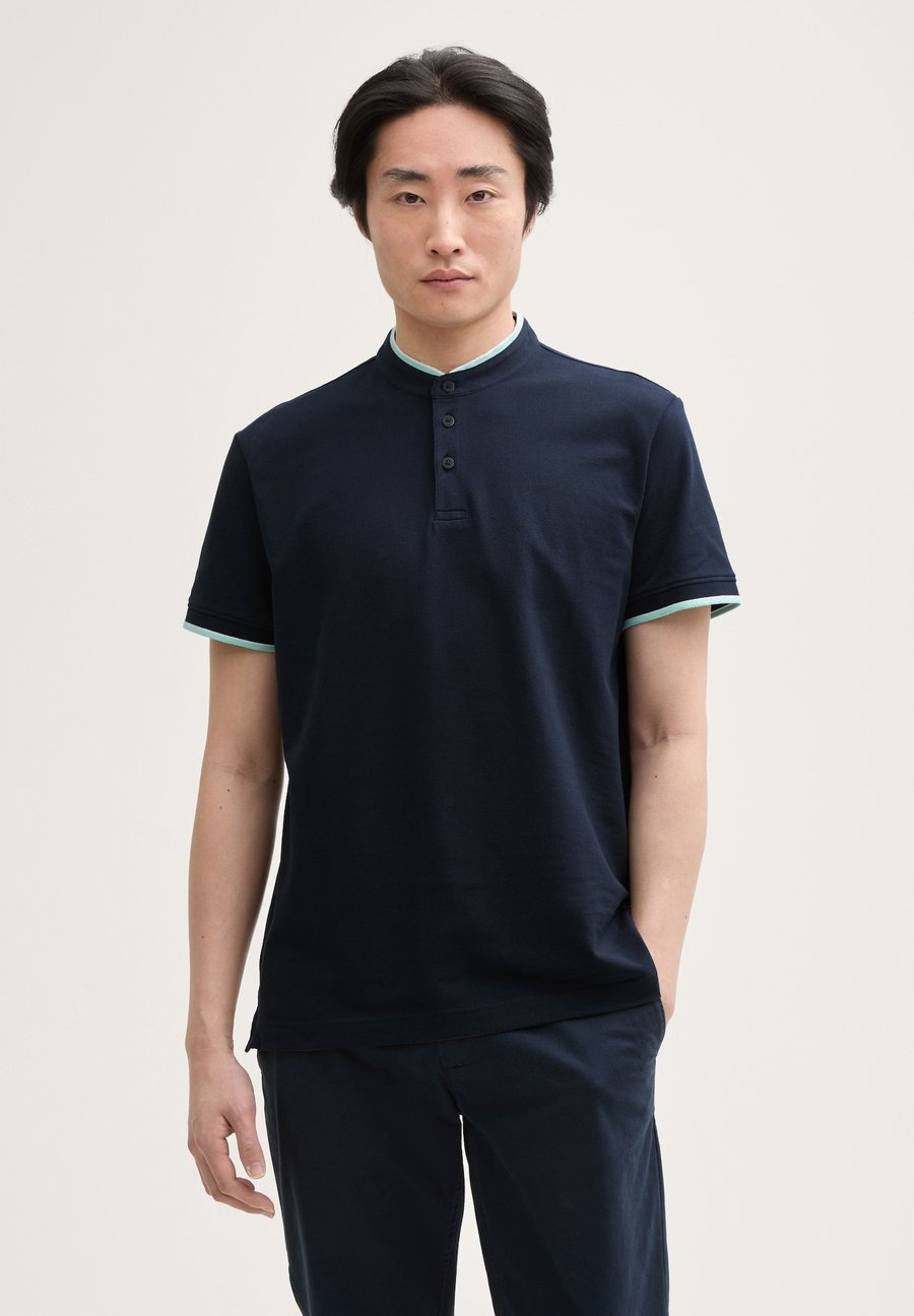 Футболка TOM TAILOR MIT STEHKRAGEN, Sky Captain Blue/Dark Blue, Синий, Футболка TOM TAILOR MIT STEHKRAGEN, Sky Captain Blue/Dark Blue
Футболка TOM TAILOR MIT STEHKRAGEN, Sky Captain Blue/Dark Blue, Синий, Футболка TOM TAILOR MIT STEHKRAGEN, Sky Captain Blue/Dark Blue