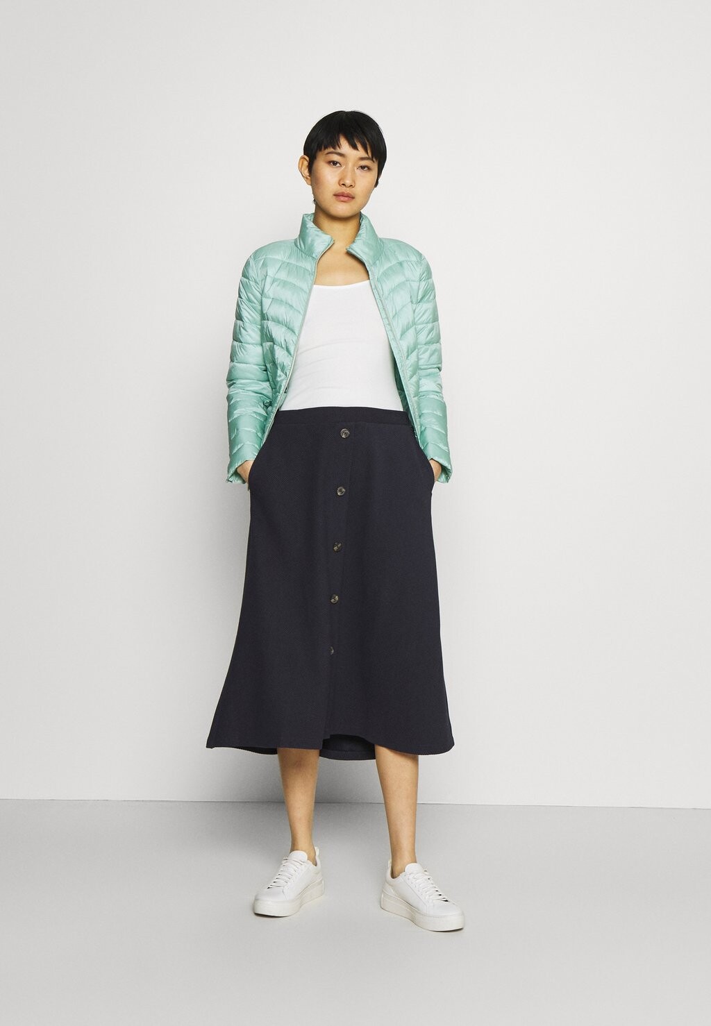 Топ Anna Field
Топ Anna Field