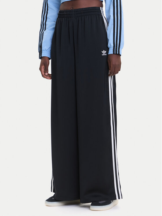 Спортивные брюки wide leg adicolor Satin IU2520 Adidas, черный
Спортивные брюки wide leg adicolor Satin IU2520 Adidas, черный