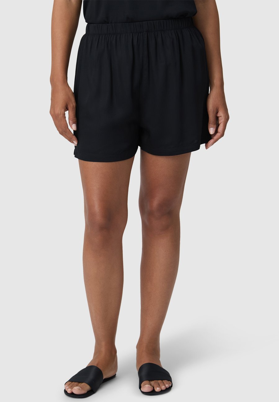 Шорты Les Lunes BLOOM SLEEP SHINY, Schwarz/Black
Шорты Les Lunes BLOOM SLEEP SHINY, Schwarz/Black