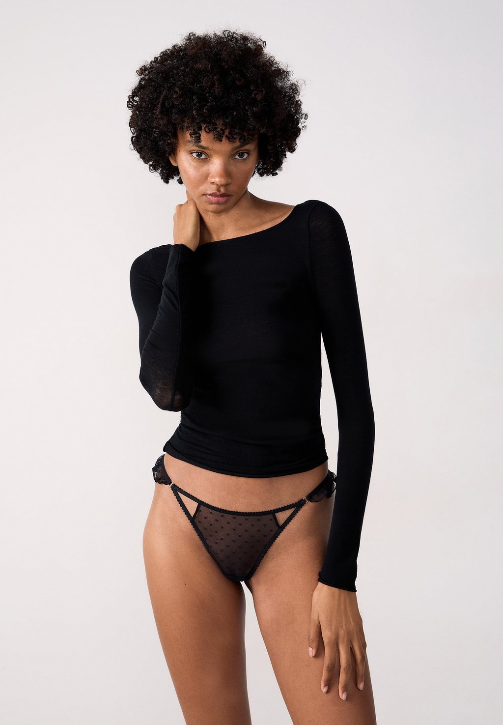 Стринги SURPRISE Etam, черный
Стринги SURPRISE Etam, черный