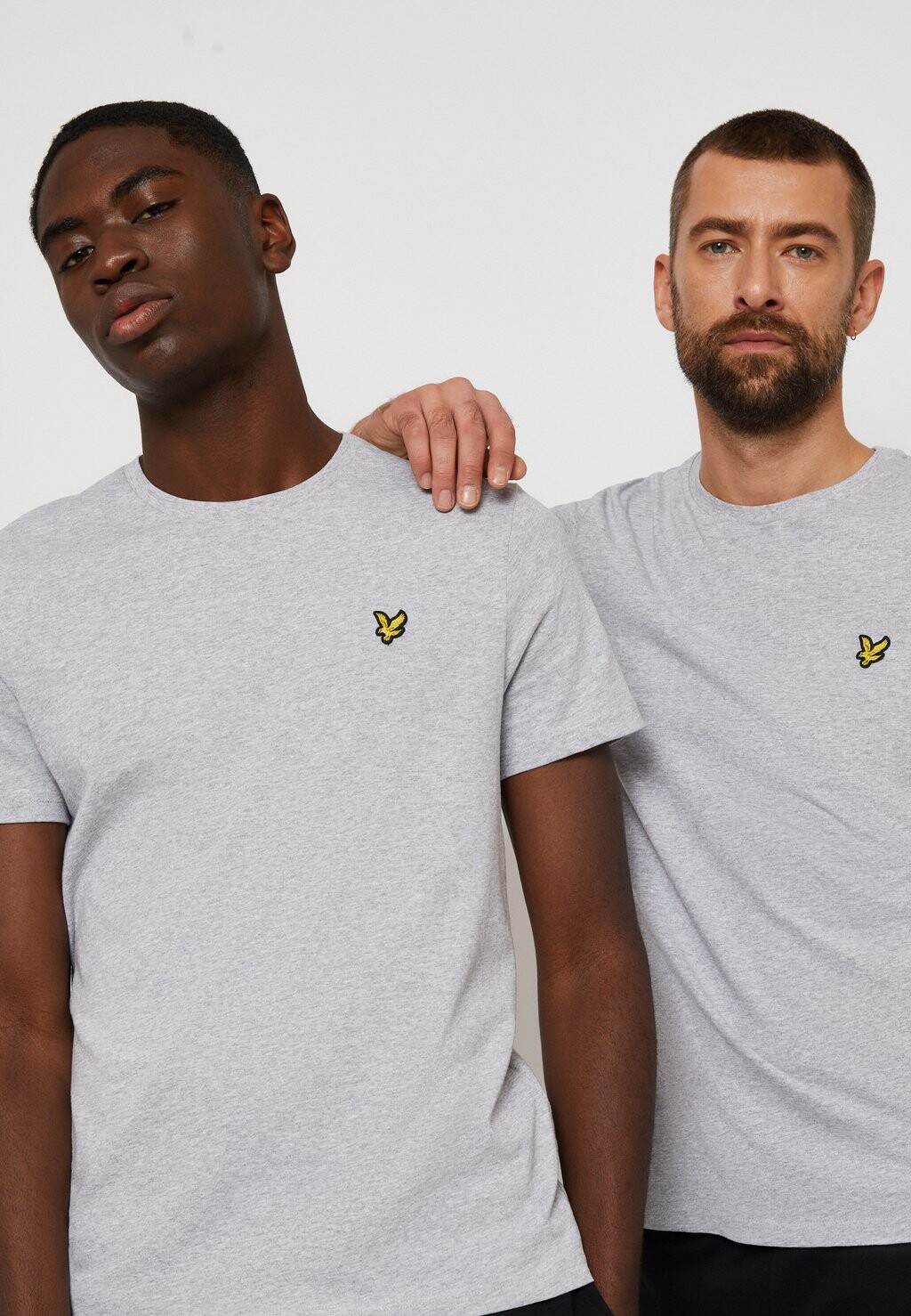 Базовая футболка PLAIN Lyle & Scott, светло-серый меланжевый
Базовая футболка PLAIN Lyle & Scott, светло-серый меланжевый