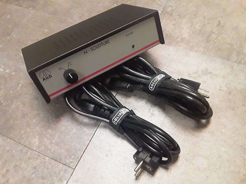 Микрофон AKG SolidTube Tube Condenser Microphone Power Transformer Supply
Микрофон AKG SolidTube Tube Condenser Microphone Power Transformer Supply