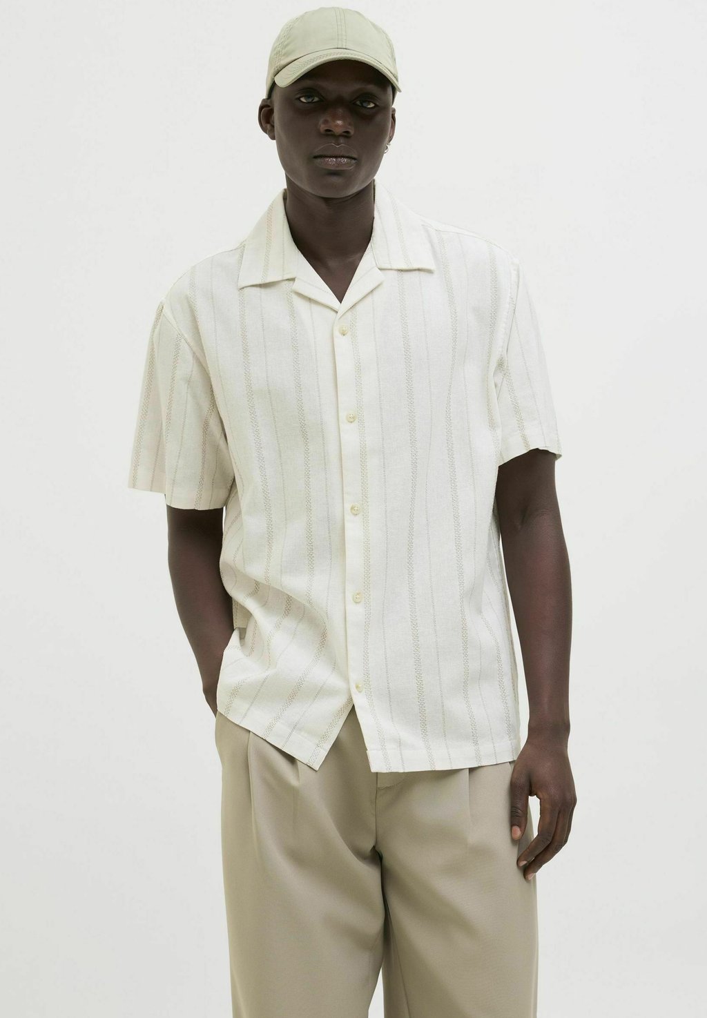 Рубашка Jack & Jones PREMIUM, кремовый
Рубашка Jack & Jones PREMIUM, кремовый