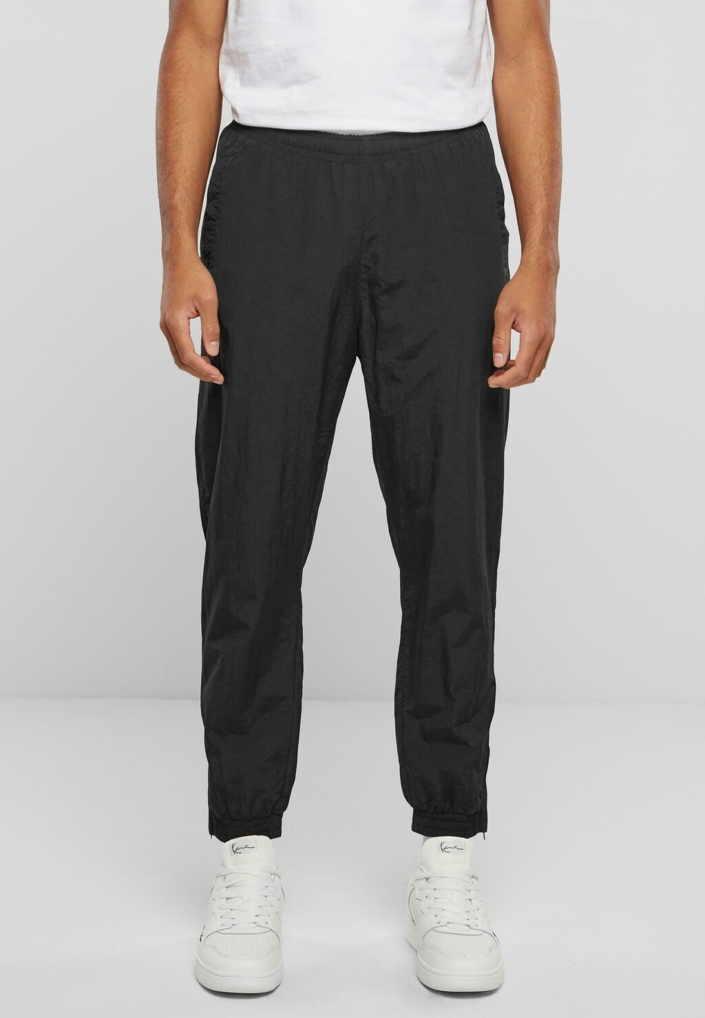 Спортивные штаны Karl Kani, цвет black
Спортивные штаны Karl Kani, цвет black