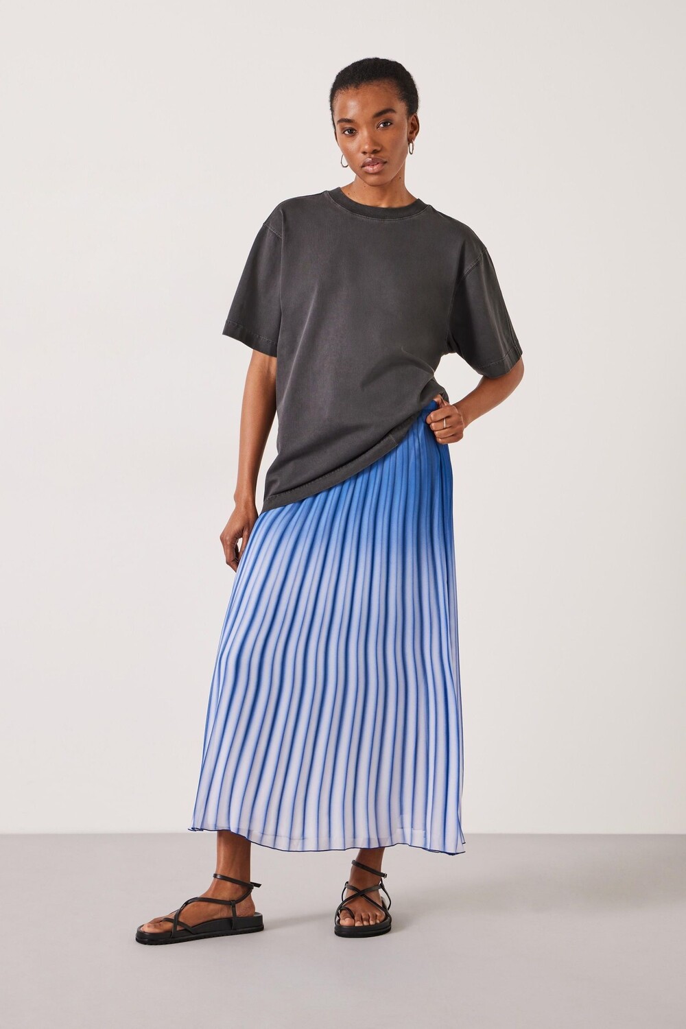 Юбка макси Olivia со складками и эффектом омбре Hush, синий
Юбка макси Olivia со складками и эффектом омбре Hush, синий