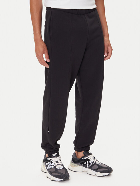 Джоггеры relaxed fit Club Pants 1ME1004 On, чёрный
Джоггеры relaxed fit Club Pants 1ME1004 On, чёрный