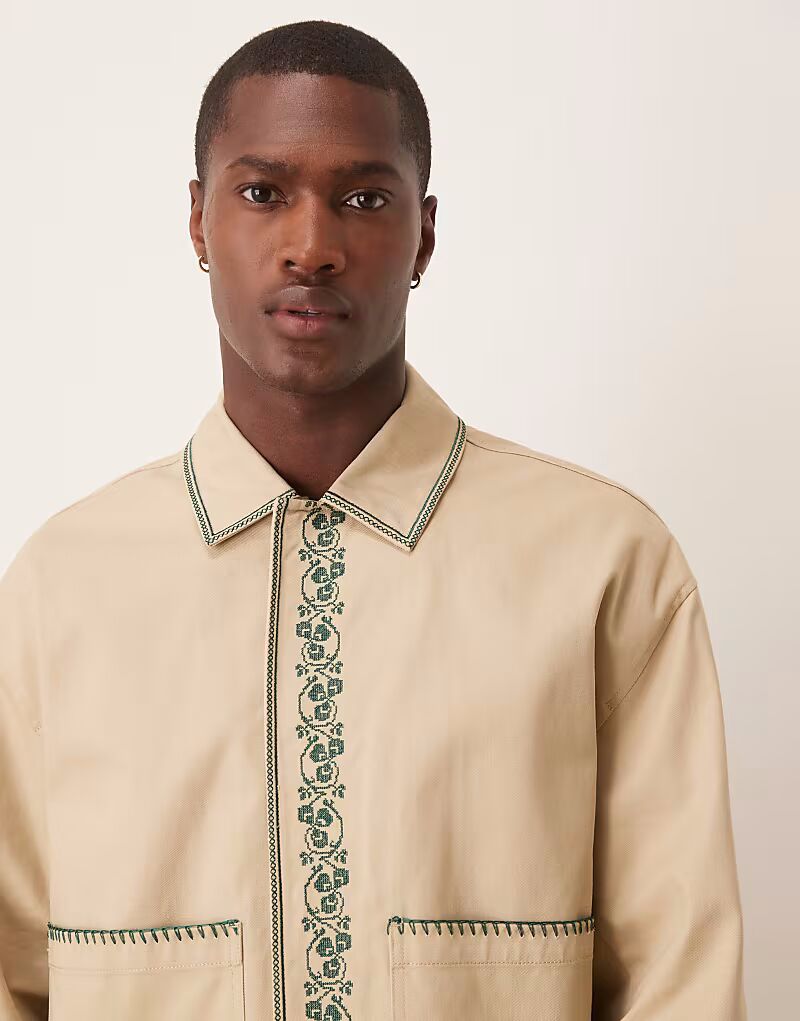 Куртка-харрингтон с вышивкой ASOS DESIGN в каменном цвете
Куртка-харрингтон с вышивкой ASOS DESIGN в каменном цвете