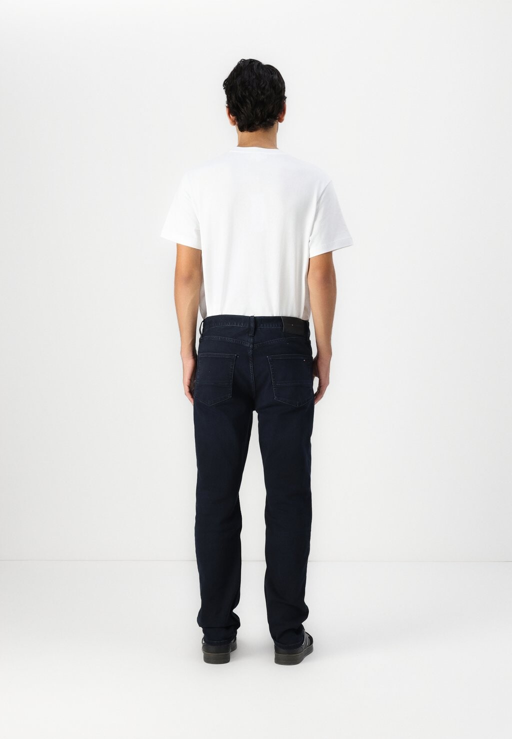 Джинсы прямого кроя CORE DENTON Tommy Hilfiger, темно-синий деним
Джинсы прямого кроя CORE DENTON Tommy Hilfiger, темно-синий деним