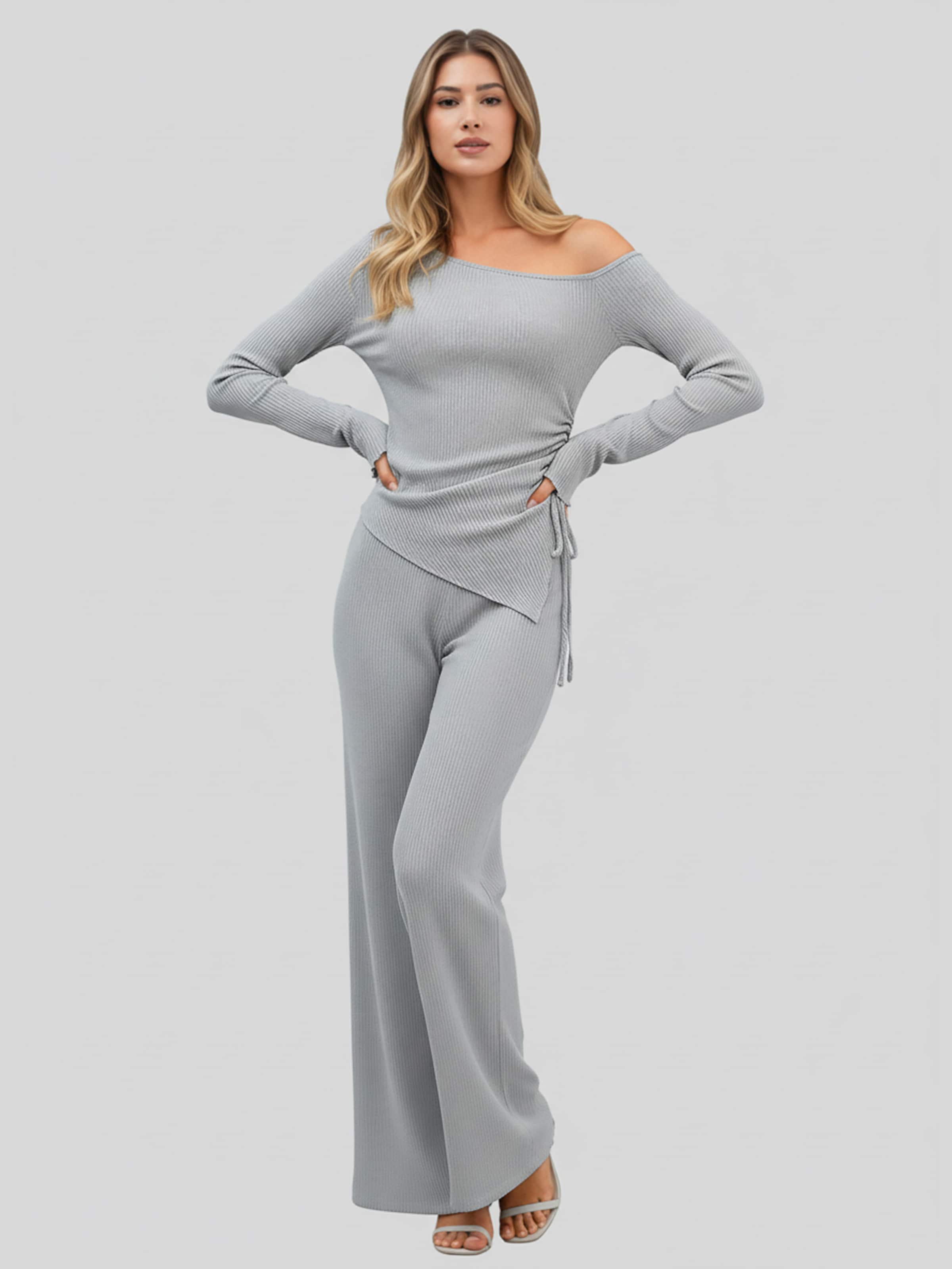 LapaPlus Домашняя одежда в сером цвете
LapaPlus Домашняя одежда в сером цвете